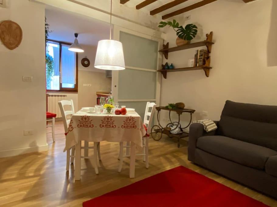 San Lorenzo Apartment In Red Florenţa Exterior foto
